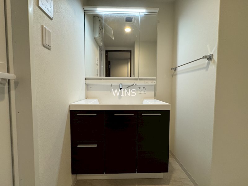 洗面設備　別部屋参考写真です