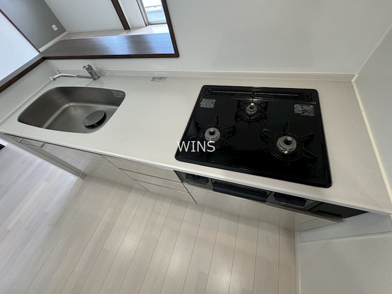 キッチン　別部屋参考写真です