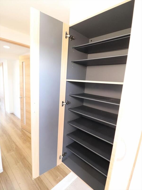 玄関　シューズボックス