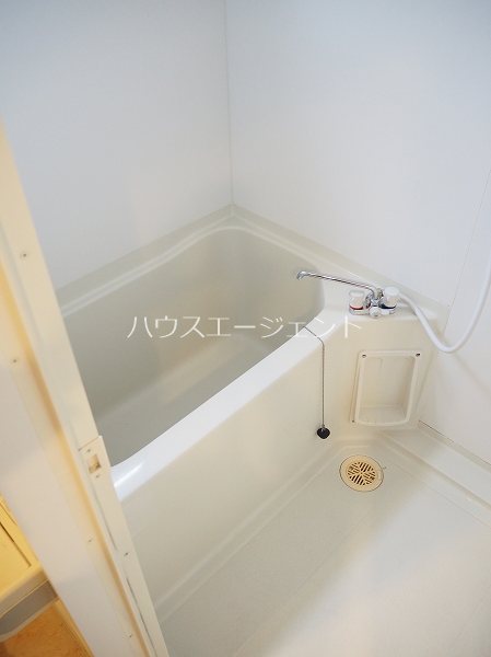 バス・シャワールーム　バストイレ別です。