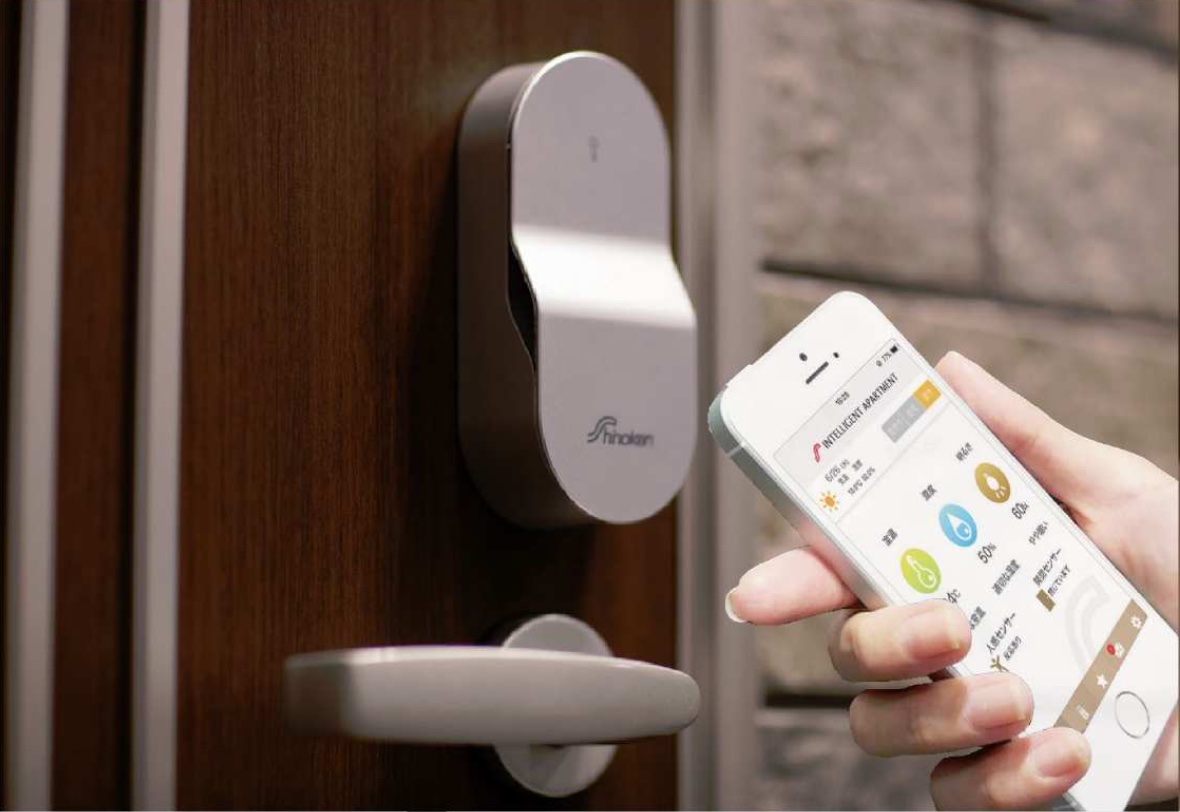 玄関　スマホで鍵ロックやエアコン操作が可能！先進のIOT導入です！