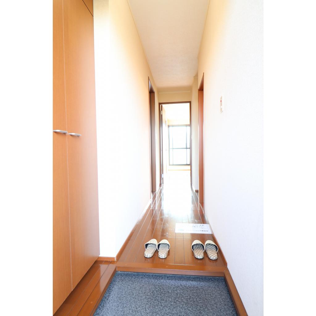 玄関　『かたつけや』