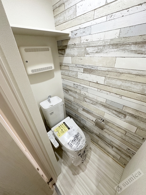 トイレ　温水洗浄便座付き♪♪