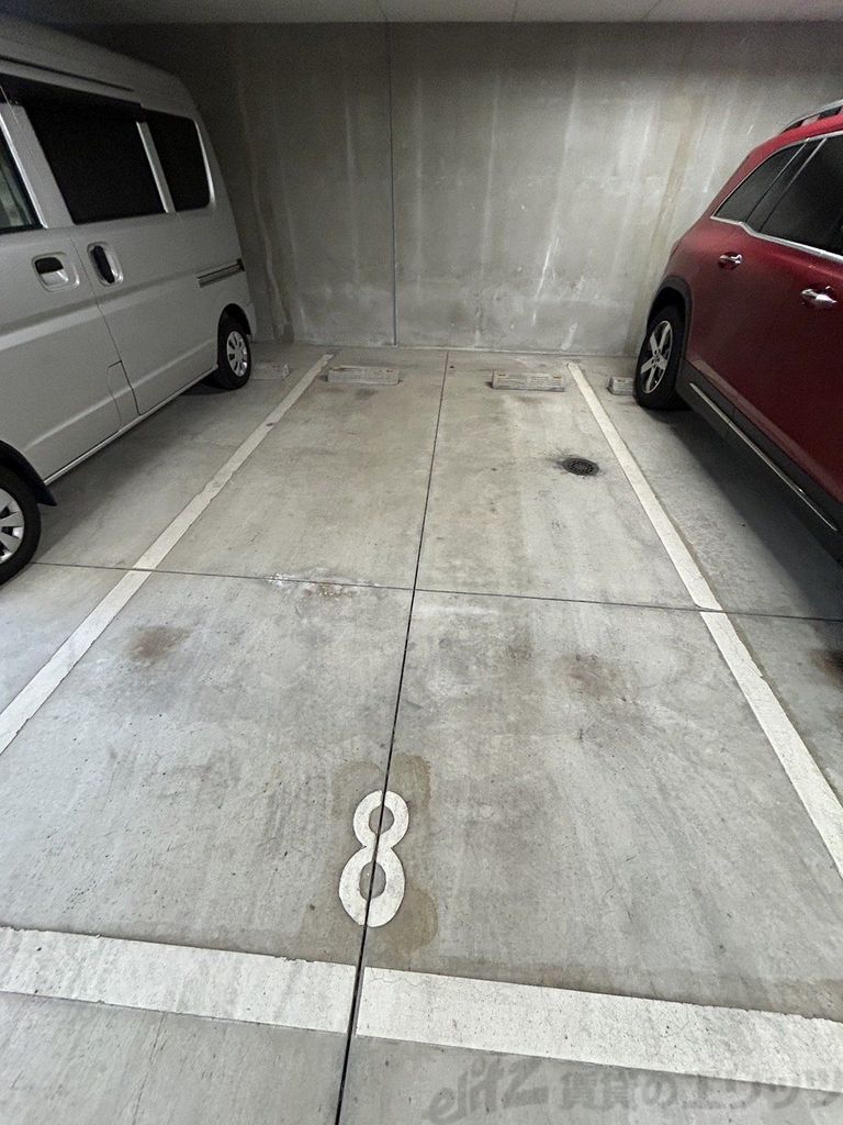 駐車場　駐車場