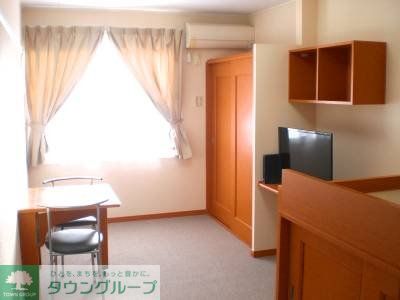 居室・リビング　２階は全室カーペット仕様で防音に配慮しています。