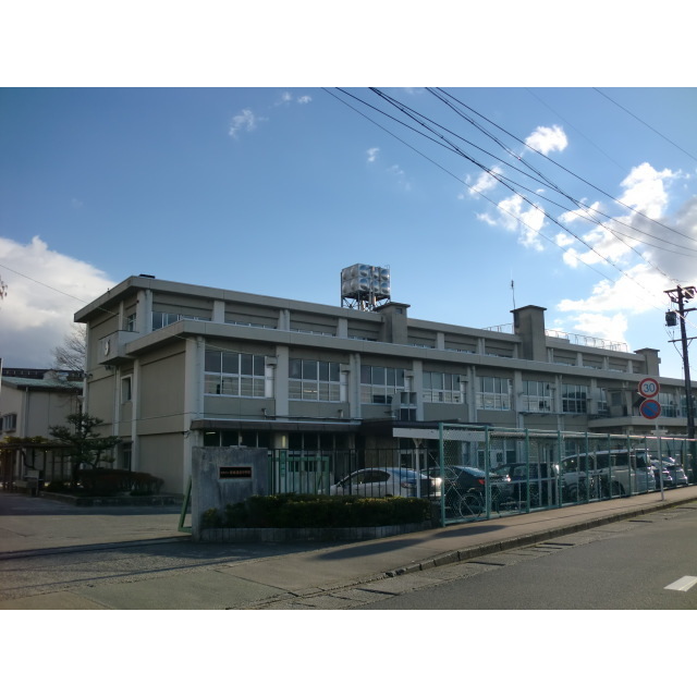 小学校　則武小学校　　４０（小学校）まで970m