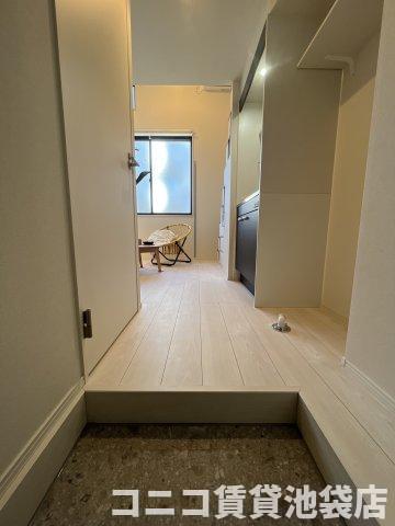 玄関　別号室イメージの為、現状を優先致します。