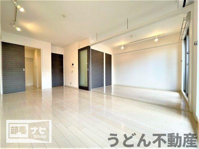 居室・リビング　うどん県のお部屋探しはうどん不動産へ うどんちゃんとLINE
