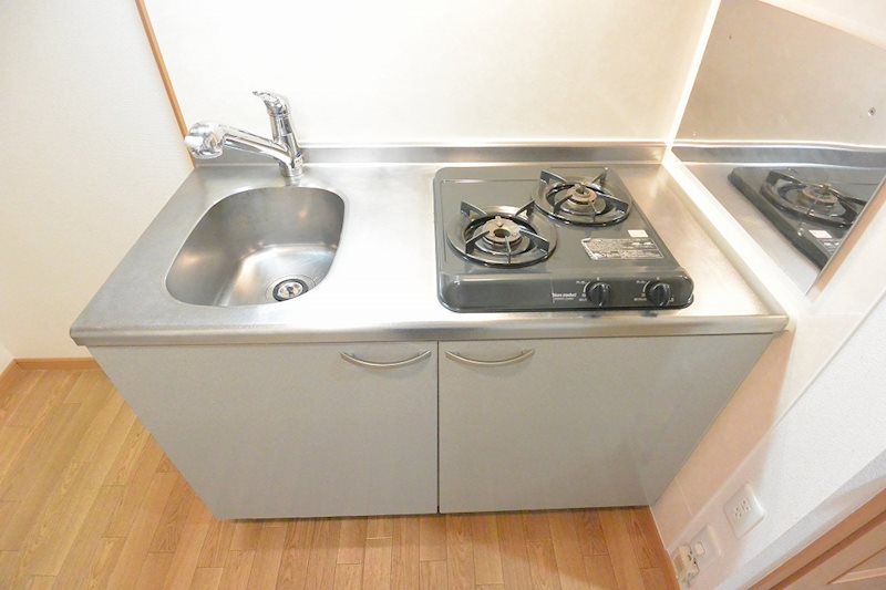キッチン　2口コンロ付き