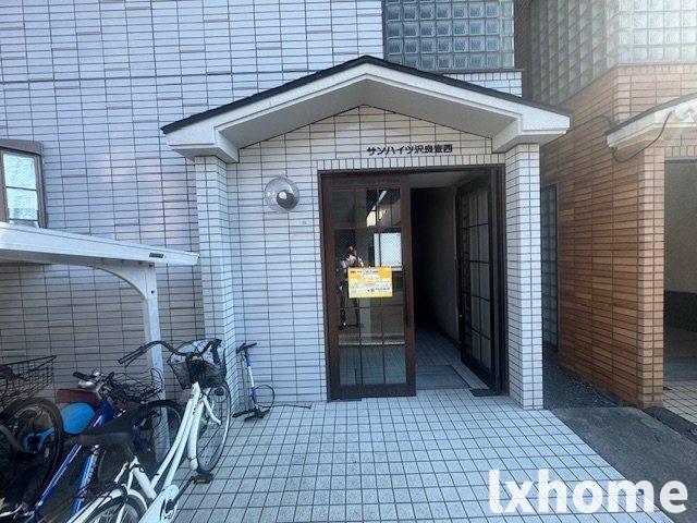 エントランス　建物の内部です