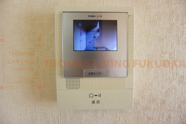 セキュリティ　来客者の顔を確認してからドアを開けられて安心です。