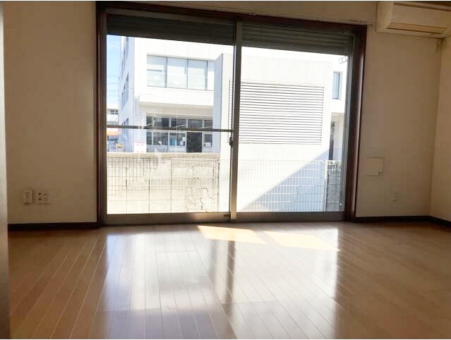 居室・リビング　開放感のあるゆったりとしたお部屋です♪
