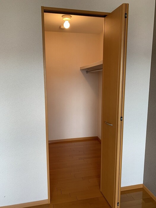 収納　ウォークインクローゼット