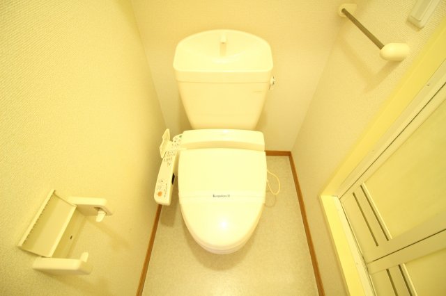 エクセラのトイレ写真