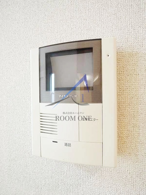 セキュリティ　モニター付きインターホンです。