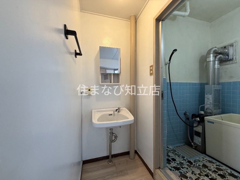 洗面設備　同型タイプ