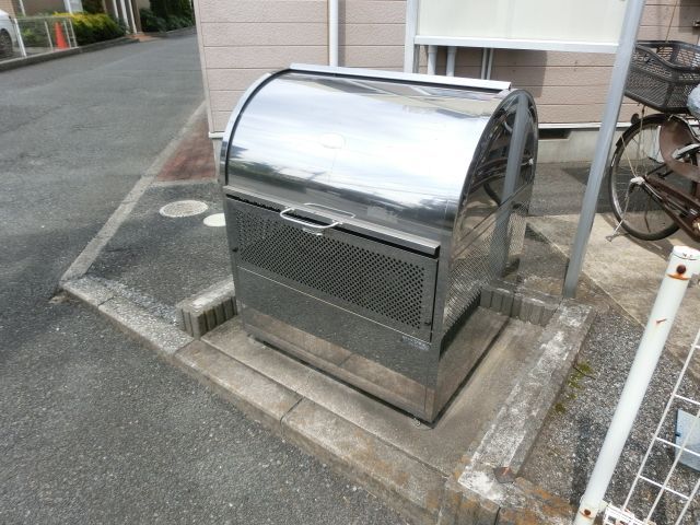 その他共有部分　敷地内のごみ置き場です