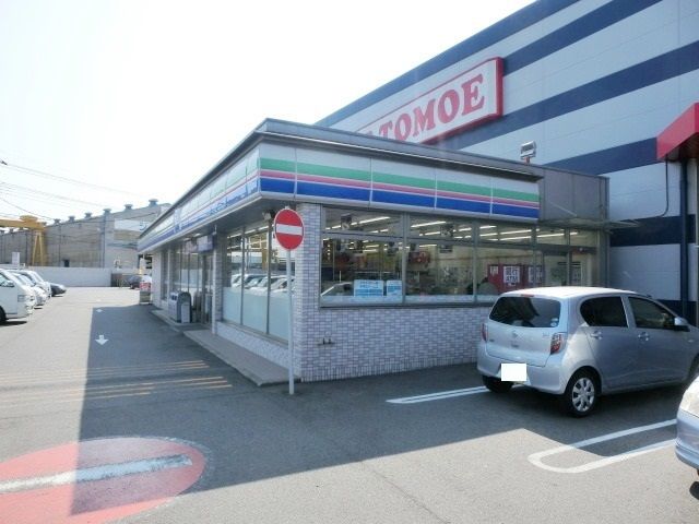 コンビニ　スリーエフ（コンビニ）まで67m
