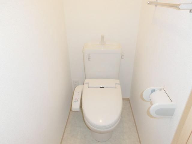 トイレ　★あると嬉しい設備のウォシュレット付です★