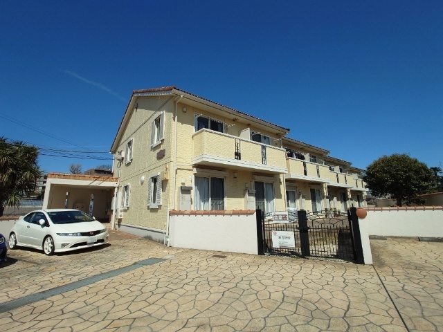 建物外観　閑静な住宅地
