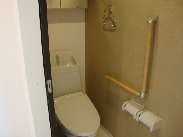 トイレ　シャワー付トイレ