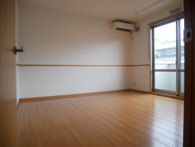 居室・リビング　別部屋の写真となり、現況有姿となります。
