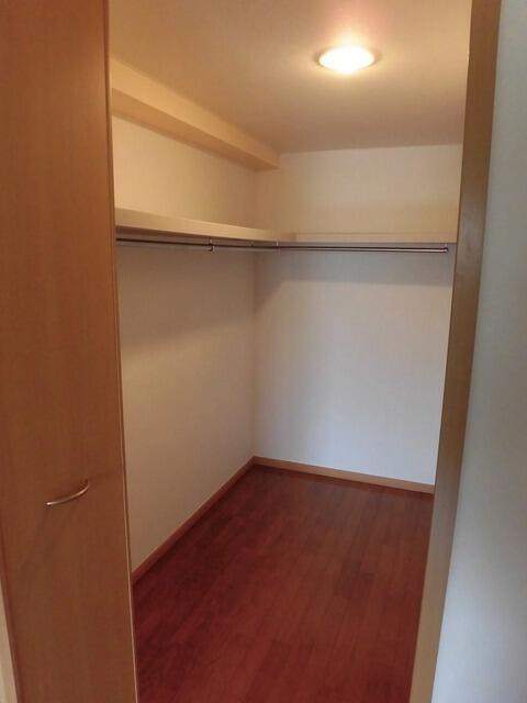 収納　ウォークインクローゼット