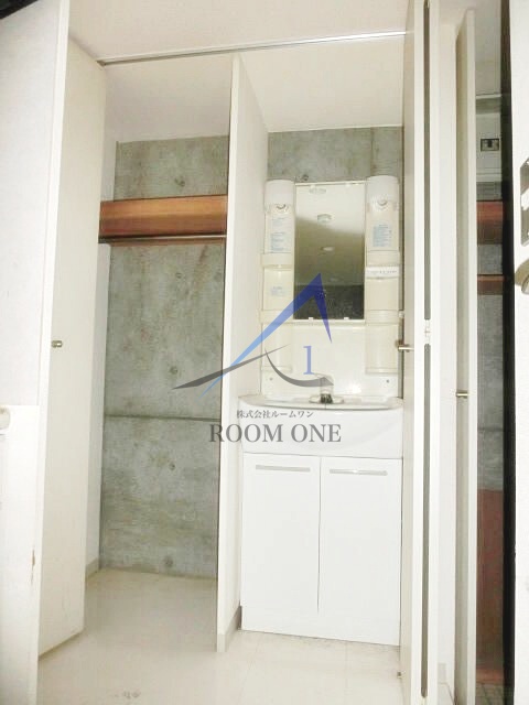 洗面設備　洗面台です。