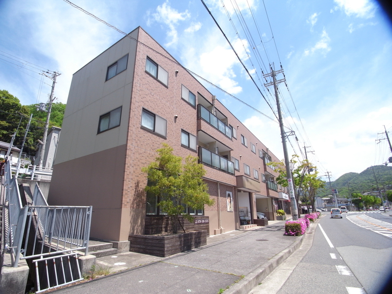 建物外観　プランドール谷上