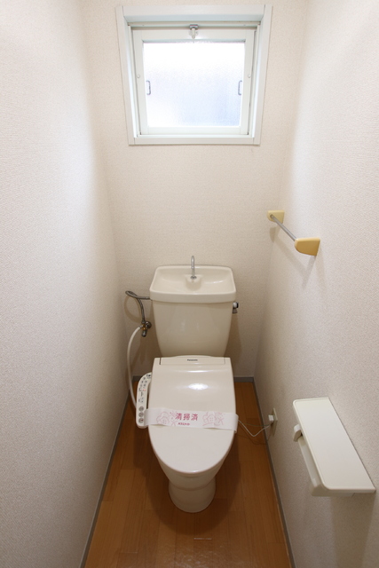 トイレ　洗浄機能付トイレの様子です