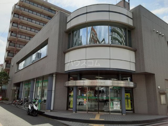 銀行　埼玉りそな銀行 戸田支店（銀行）まで380m