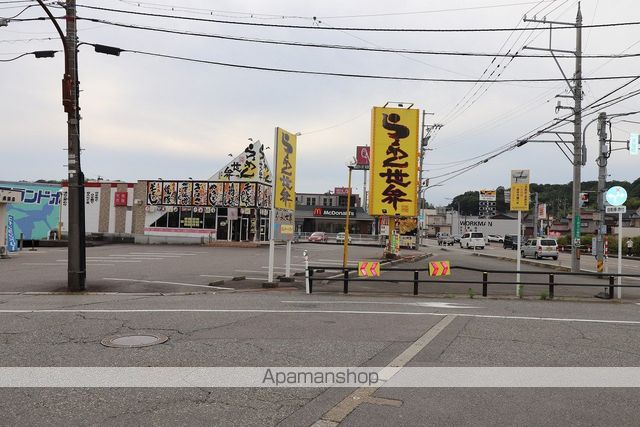 飲食店　らーめん世界 呉羽店（飲食店）まで1258m
