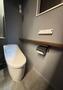 トイレ　たっぷり収納出来る背面収納　上質な雰囲気のトイレ空間