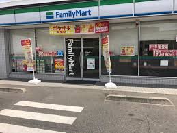 コンビニ　ファミリーマート 春日部増富店（コンビニ）まで1045m
