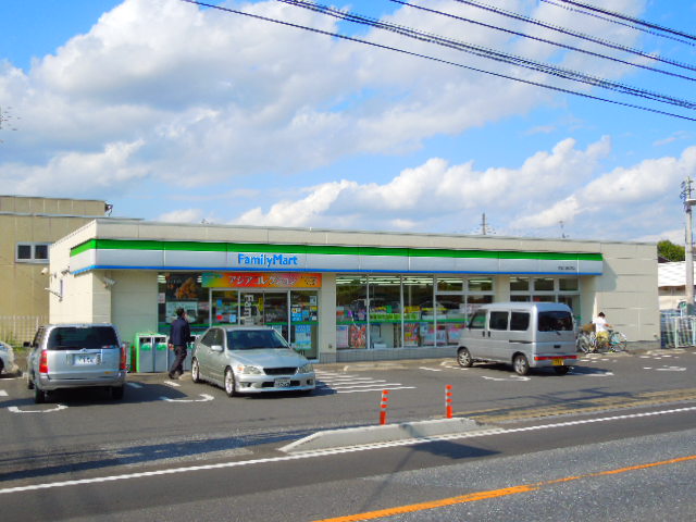 コンビニ　ファミリーマート 市原八幡北町店（コンビニ）まで525m