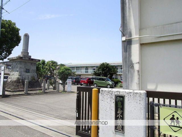 小学校　知恵島小学校（小学校）まで391m