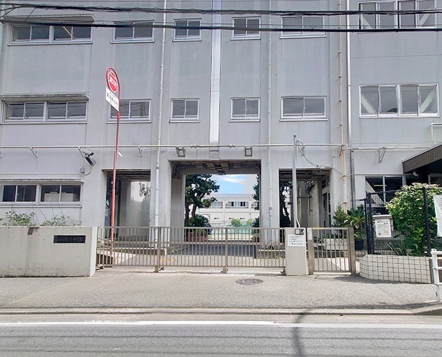 中学校　横浜市立境木中学校（中学校）まで649m