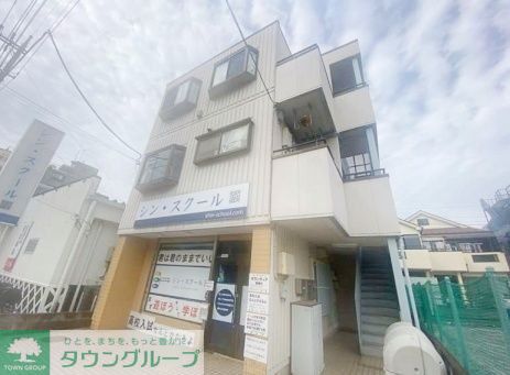 STビルの外観写真