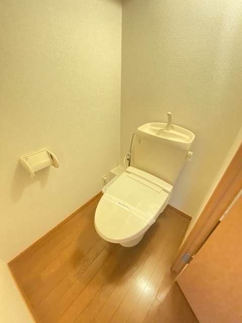 レオパレス武庫川のトイレ写真
