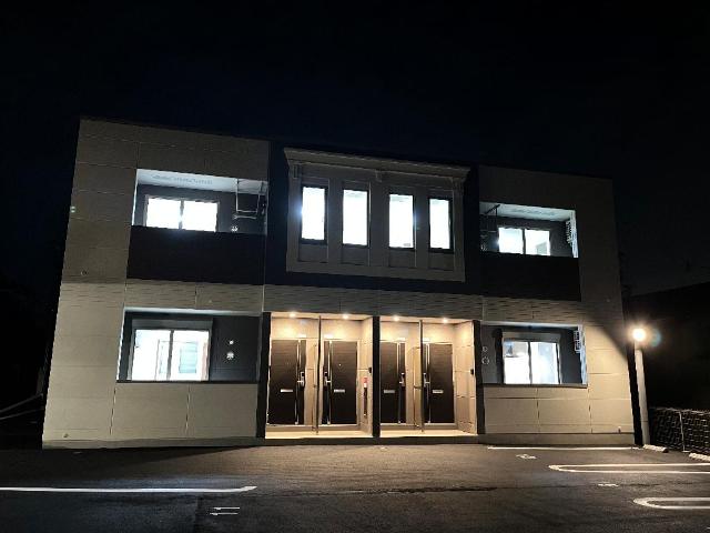 建物外観　外観写真（夜）