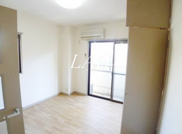 居室・リビング　洋室のお部屋です。