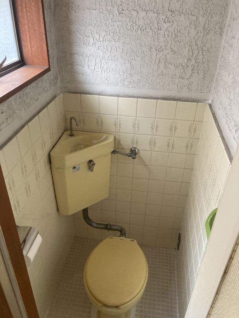 上本町西3丁目貸家のトイレ写真
