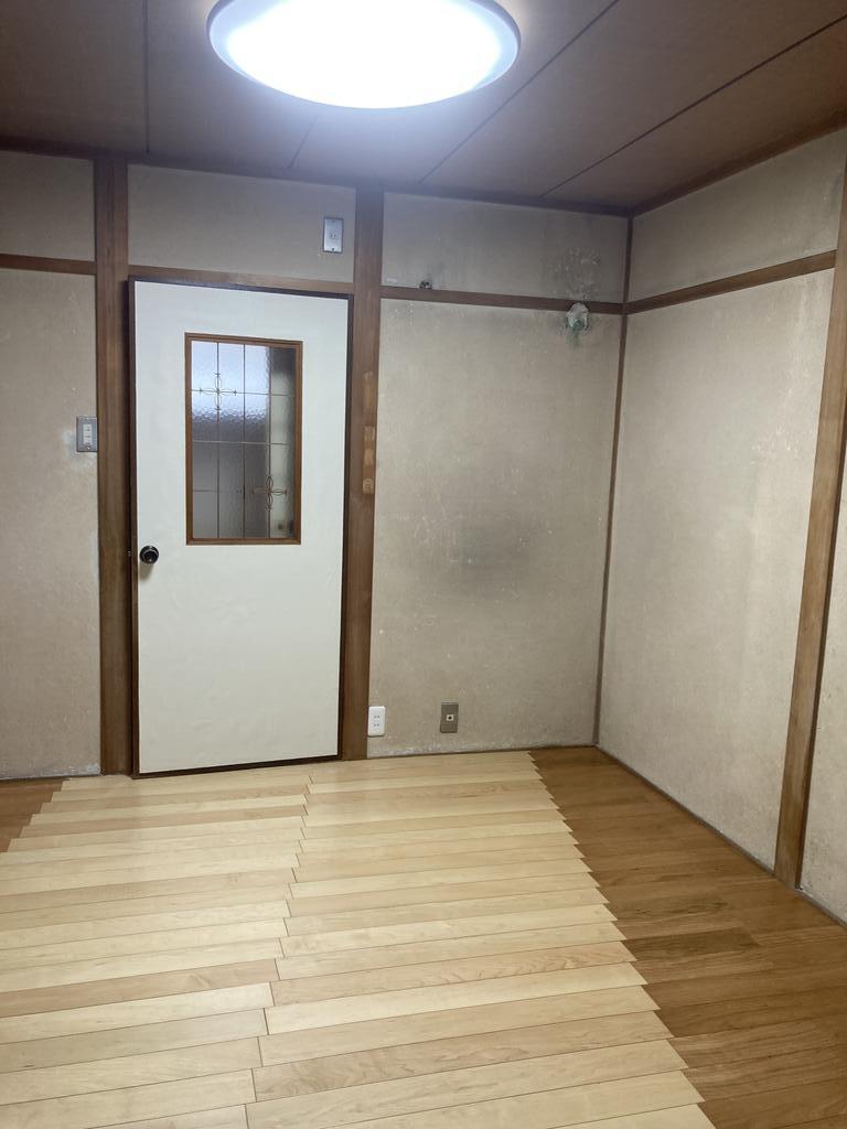 上本町西3丁目貸家の内装写真