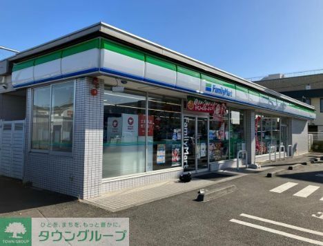 コンビニ　ファミリーマート相模原鵜野森店（コンビニ）まで520m