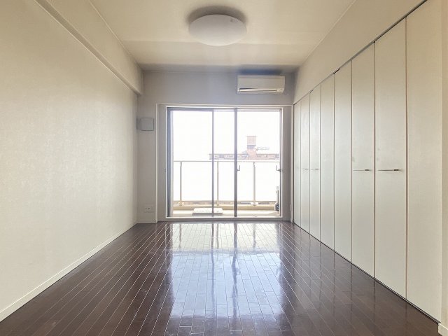 その他部屋・スペース　落ち着いて過ごせるお部屋なので、寝室にいかがでしょうか