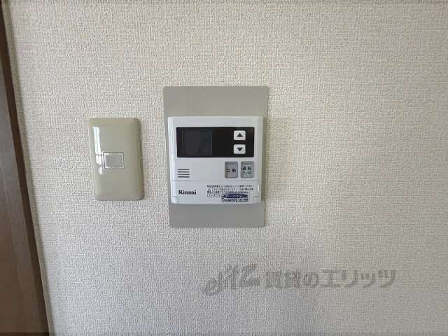 その他設備　給湯器リモコン