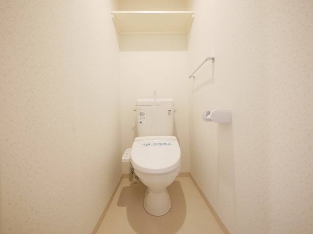 トイレ　清潔感のあるウォシュレット付きのトイレです♪