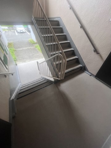 西武郊外マンション湘南鷹取台 I号棟の外観写真