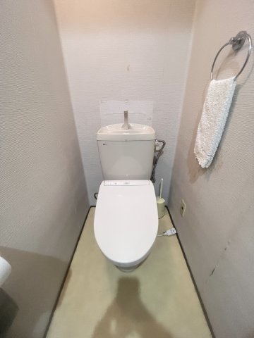 西武郊外マンション湘南鷹取台 I号棟のトイレ写真