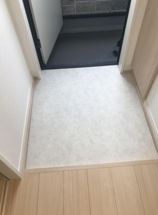 アドバンス香椎参道A棟の玄関写真